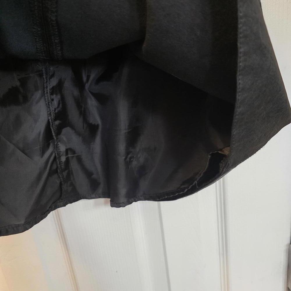 Lulu's Black Faux Leather Mini Skirt with Back Zipper and Pockets-Medium - Picture 4 of 8